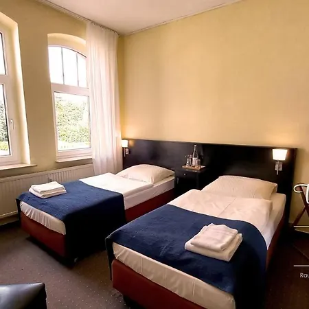 Triskele Haus - Oekologisches Gaestehaus Der Heilstaette Strelitz Hotel