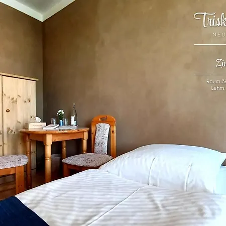 Hotel Triskele Haus - Oekologisches Gaestehaus Der Heilstaette Strelitz