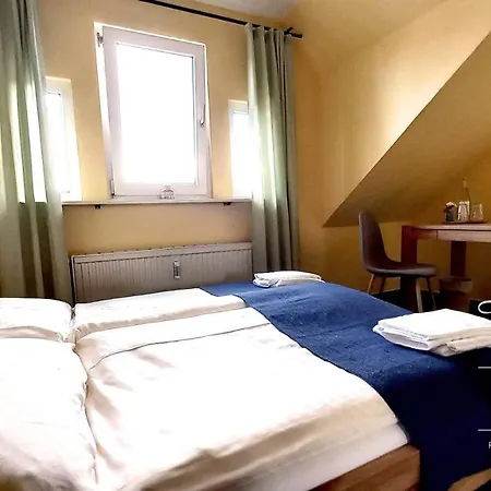 Hotel Triskele Haus - Oekologisches Gaestehaus Der Heilstaette Strelitz