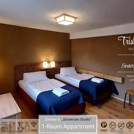 Triskele Haus - Oekologisches Gaestehaus Der Heilstaette Strelitz نوستريليتز