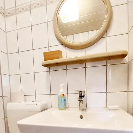Triskele Haus - Oekologisches Gaestehaus Der Heilstaette Strelitz فندق