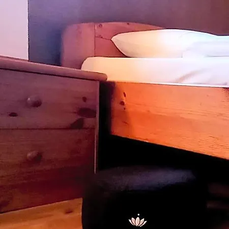 فندق Triskele Haus - Oekologisches Gaestehaus Der Heilstaette Strelitz