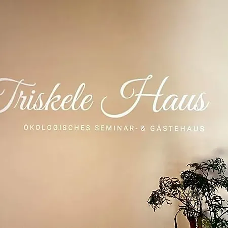Triskele Haus - Oekologisches Gaestehaus Der Heilstaette Strelitz
