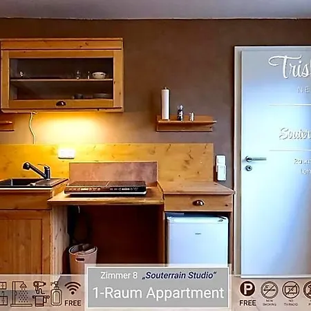 فندق Triskele Haus - Oekologisches Gaestehaus Der Heilstaette Strelitz *